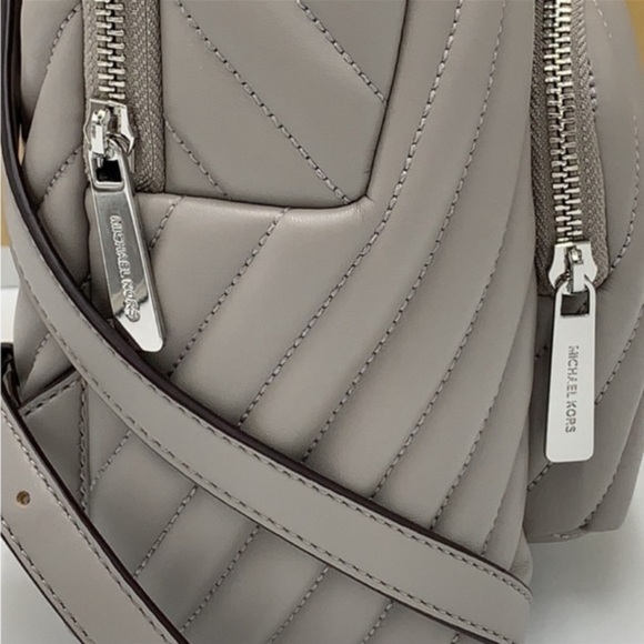 MICHAEL KORS ERIN MEDIUM BACKPACK Aluminum - Picture 5 of 10